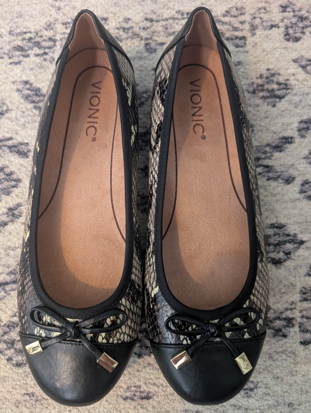 NWOT Vionic Black Snake-Print Ballet Flats with Gold Accents, Sz. 8.